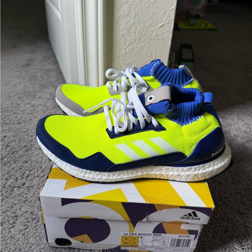 Adidas ultra boost mid consortium sz 8 volt blue